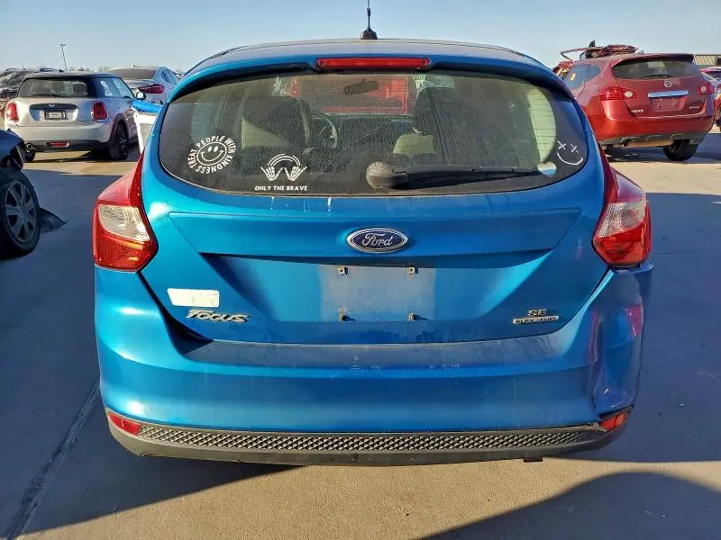 2014 FORD FOCUS SE  