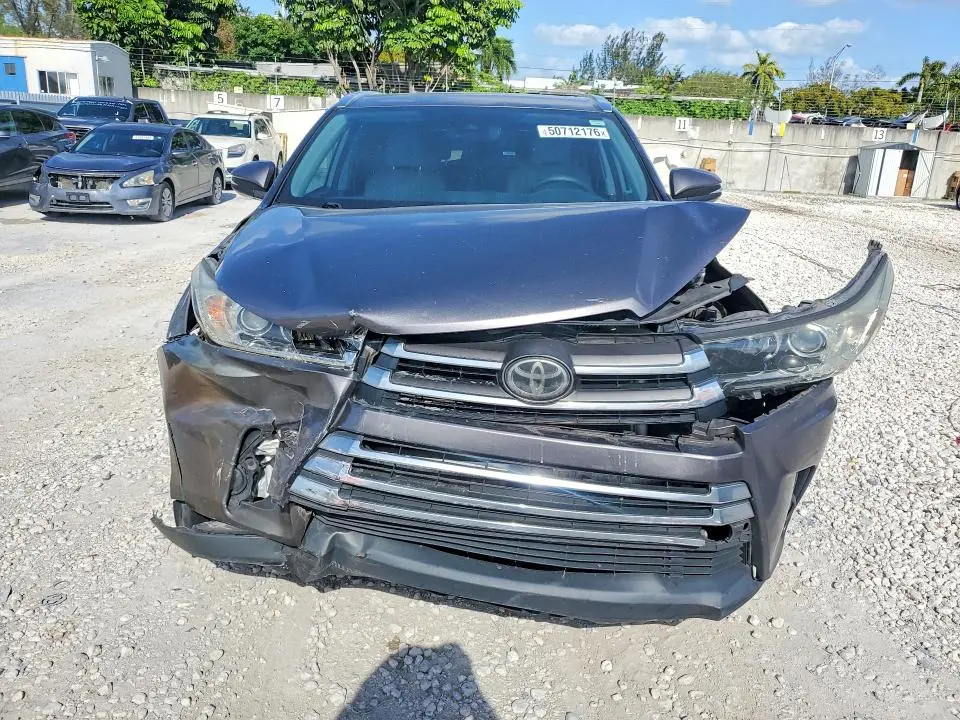 2018 TOYOTA HIGHLANDER LIMITED  