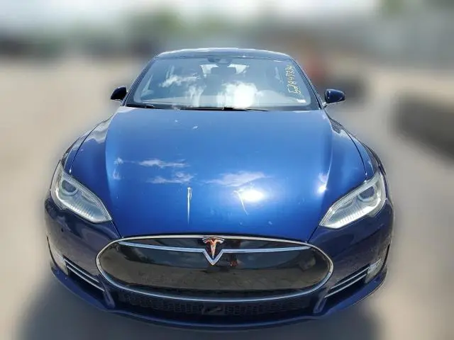 2015 TESLA MODEL S 85D  