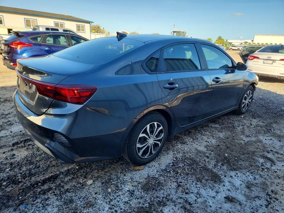 2024 KIA FORTE LX  