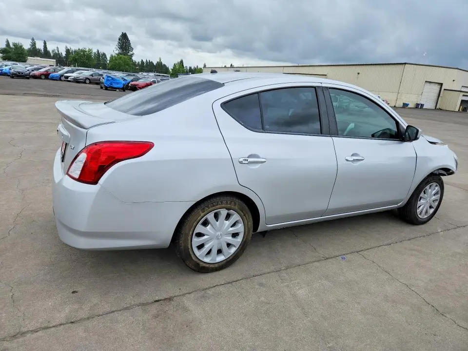 2019 NISSAN VERSA SV  