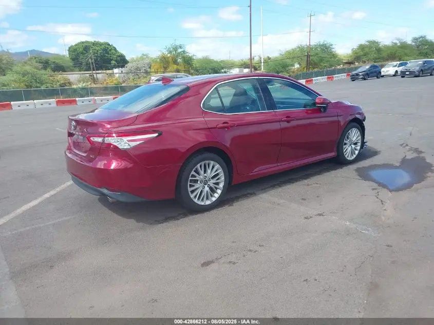 2019 TOYOTA CAMRY XLE