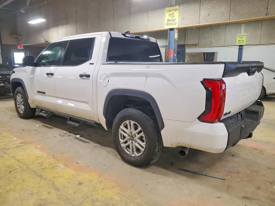 2025 TOYOTA TUNDRA CREWMAX SR  
