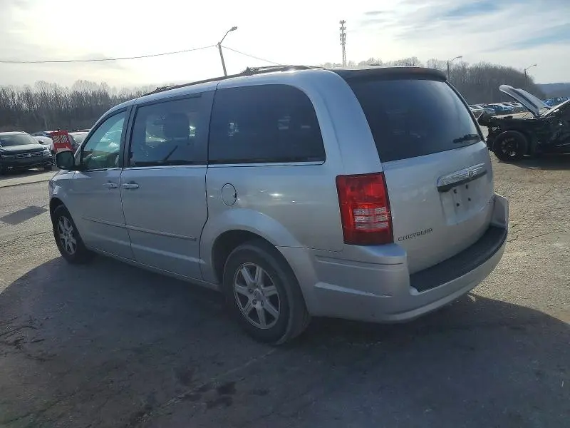 2010 CHRYSLER TOWN & COUNTRY TOURING  