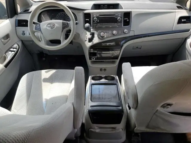2011 TOYOTA SIENNA LE  