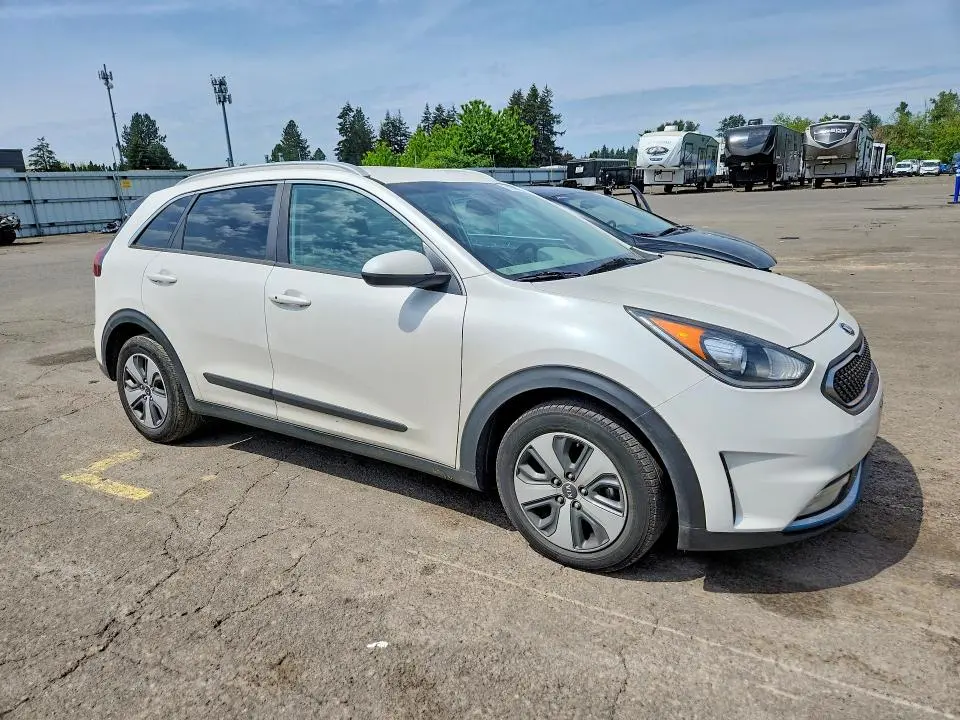 2019 KIA NIRO LX  