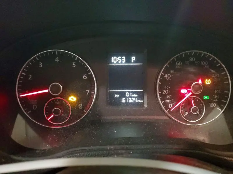 2014 VOLKSWAGEN PASSAT S  