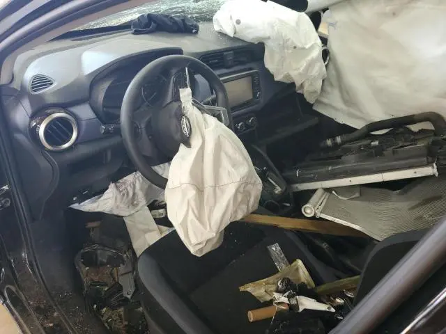 2024 NISSAN VERSA SV  