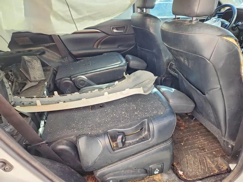 2014 TOYOTA HIGHLANDER LIMITED  