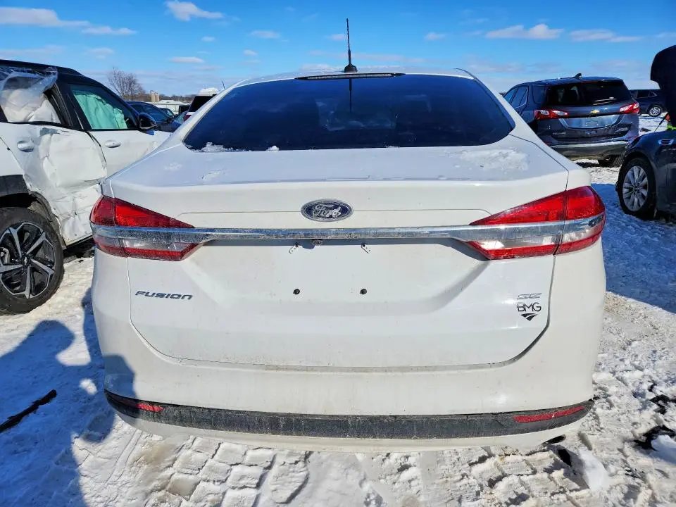 2017 FORD FUSION SE  