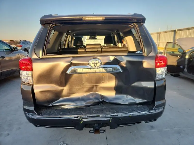 2012 TOYOTA 4RUNNER SR5  