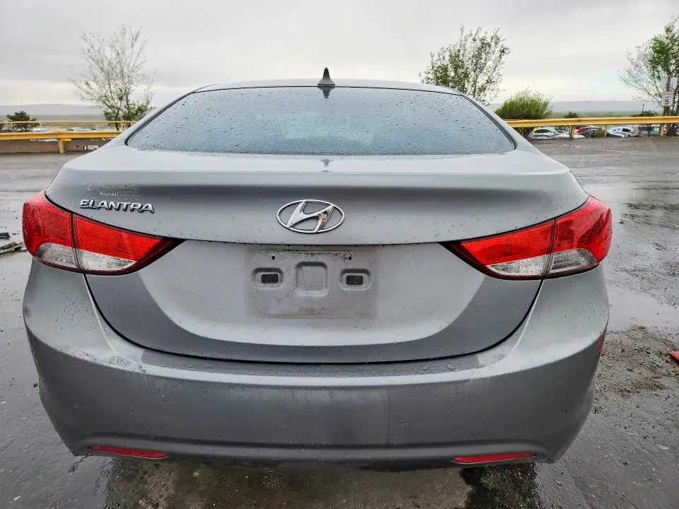 2011 HYUNDAI ELANTRA   