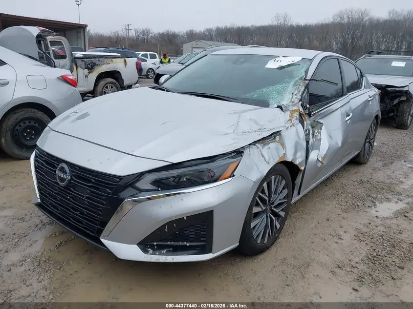 2023 NISSAN ALTIMA SV FWD