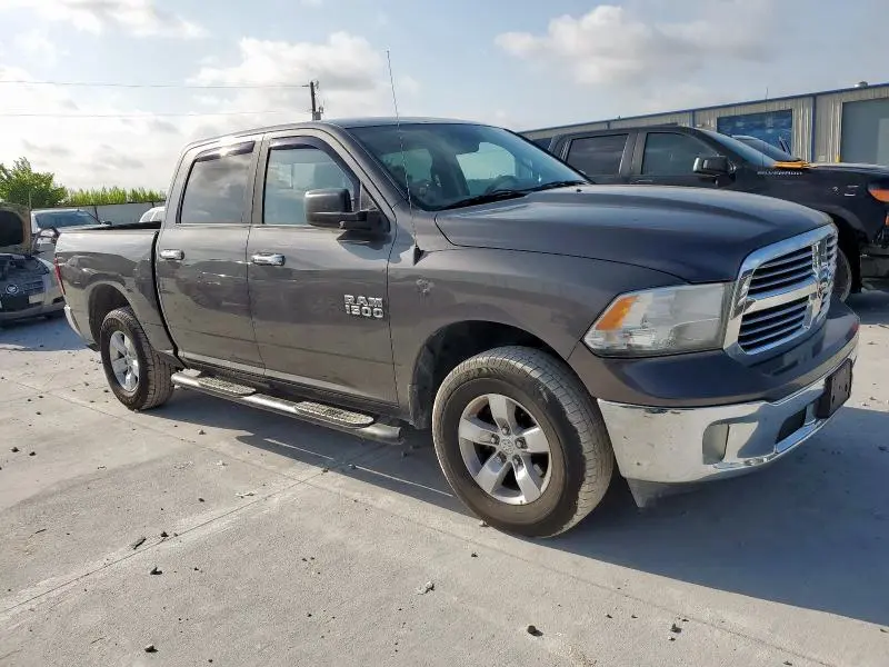 2014 RAM 1500 SLT  