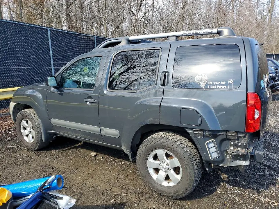 2013 NISSAN XTERRA X  
