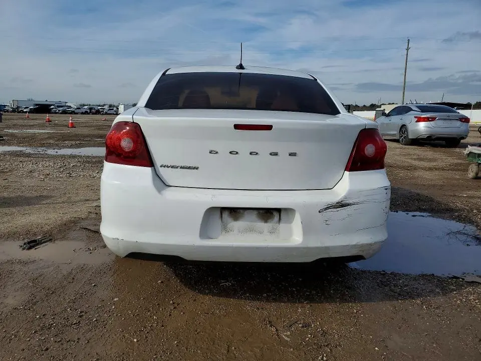 2013 DODGE AVENGER SE  