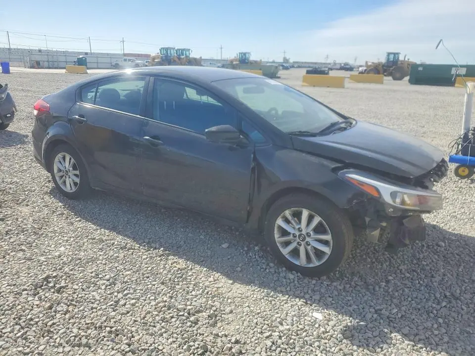 2017 KIA FORTE LX  