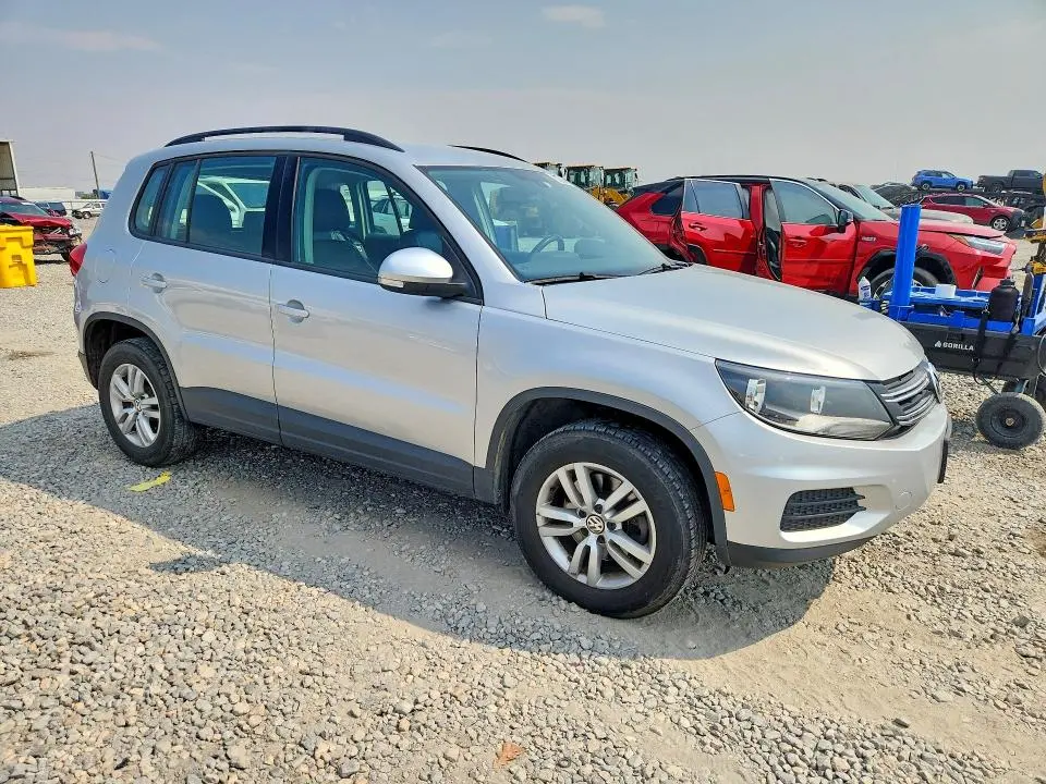 2017 VOLKSWAGEN TIGUAN S  