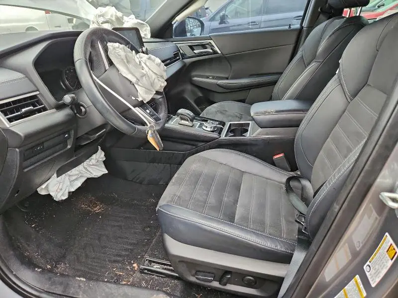 2022 MITSUBISHI OUTLANDER SE  