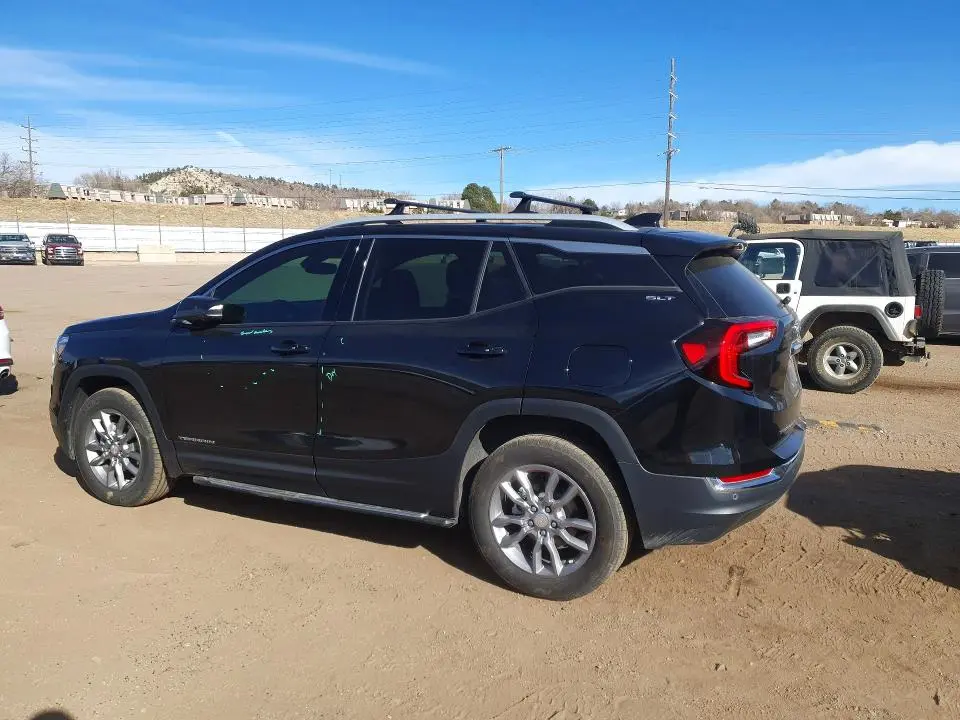 2024 GMC TERRAIN SLT  