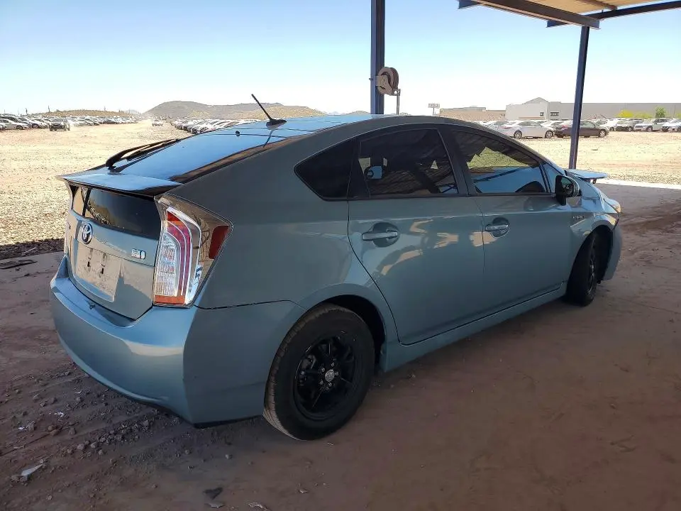 2015 TOYOTA PRIUS THREE  
