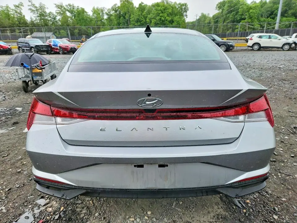 2022 HYUNDAI ELANTRA SEL  