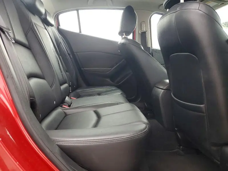 2017 MAZDA 3 TOURING  