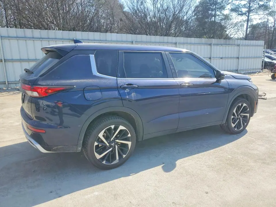 2024 MITSUBISHI OUTLANDER SE  