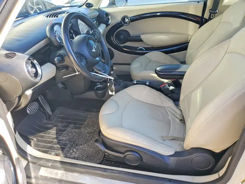 2012 MINI COOPER S  