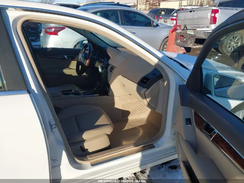 2010 MERCEDES-BENZ C 300 LUXURY 4MATIC/SPORT 4MATIC