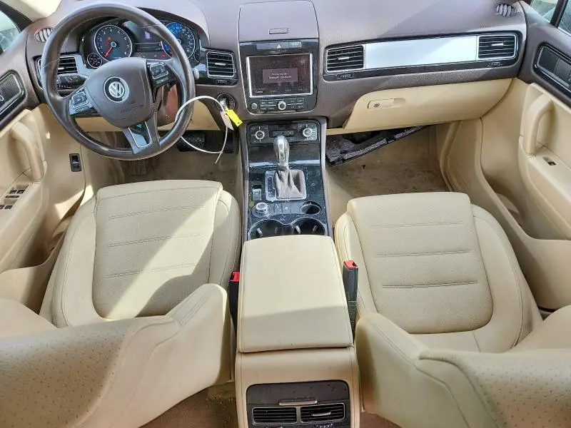 2013 VOLKSWAGEN TOUAREG V6  