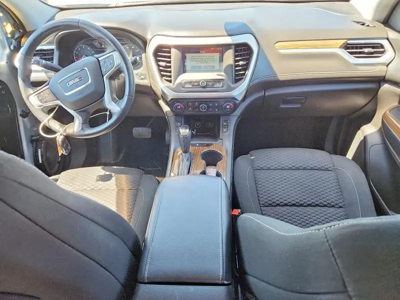2017 GMC ACADIA SLE  