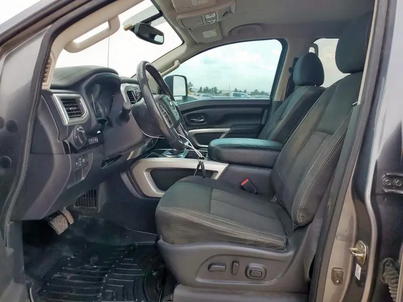 2017 NISSAN TITAN XD SL  