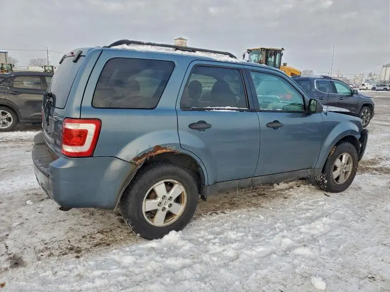 2011 FORD ESCAPE XLT  