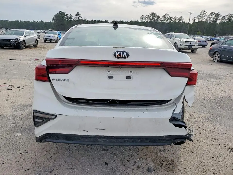 2020 KIA FORTE LXS  