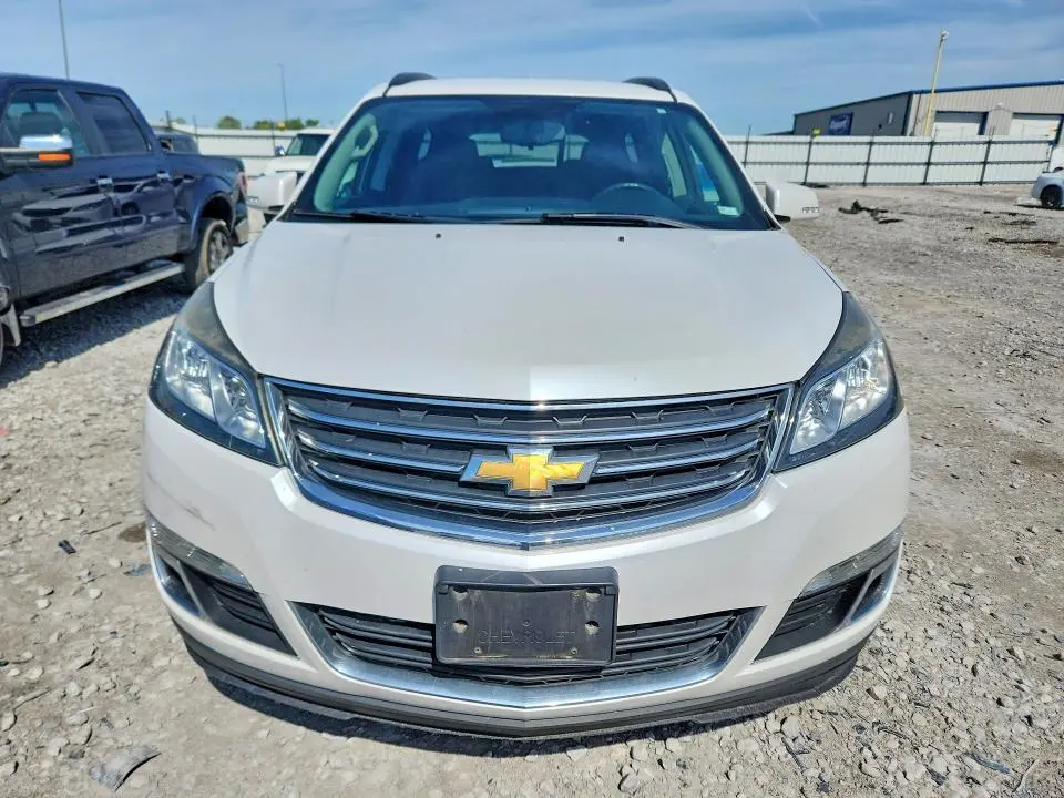 2016 CHEVROLET TRAVERSE LT  