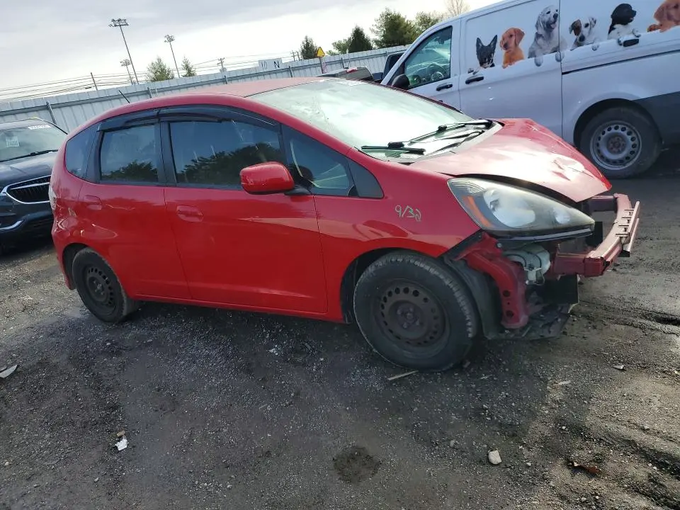2013 HONDA FIT   