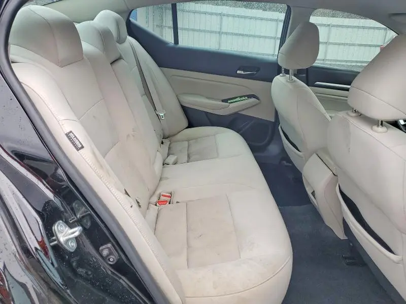 2021 NISSAN ALTIMA SV  