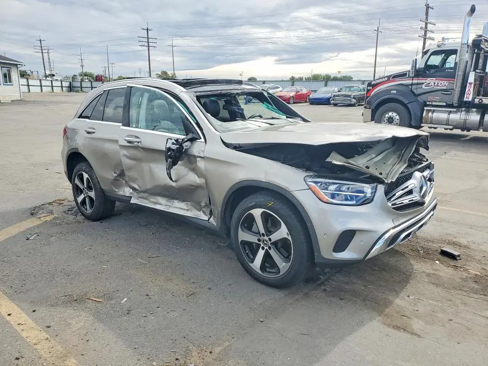 2021 MERCEDES-BENZ GLC 300 4MATIC  