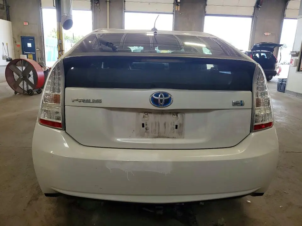 2010 TOYOTA PRIUS II  
