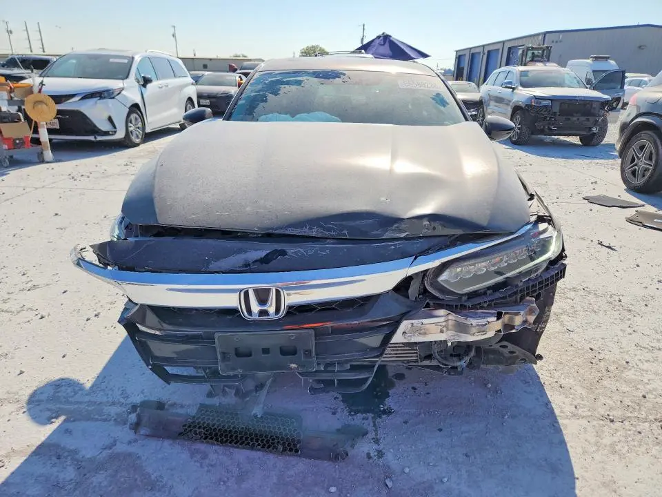 2019 HONDA ACCORD TOURING  