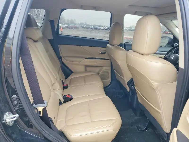 2019 MITSUBISHI OUTLANDER SE  