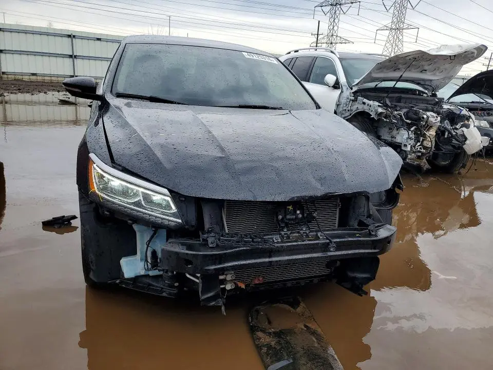 2017 VOLKSWAGEN PASSAT R-LINE  