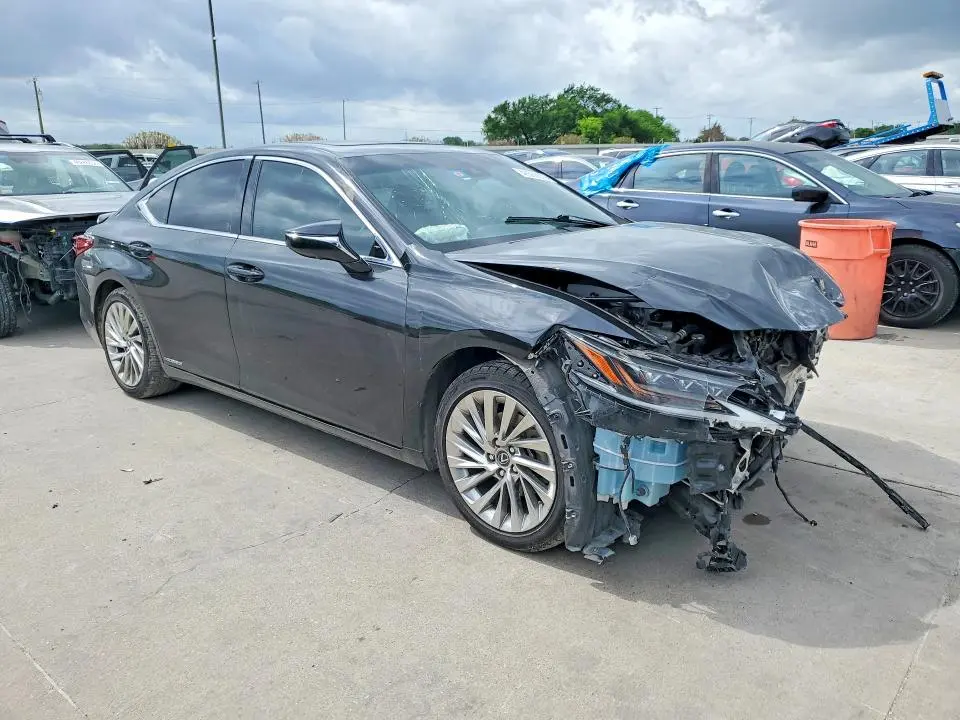 2019 LEXUS ES 300H LUXURY  