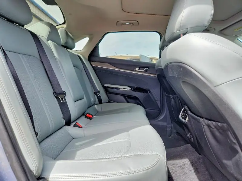 2022 KIA K5 EX  