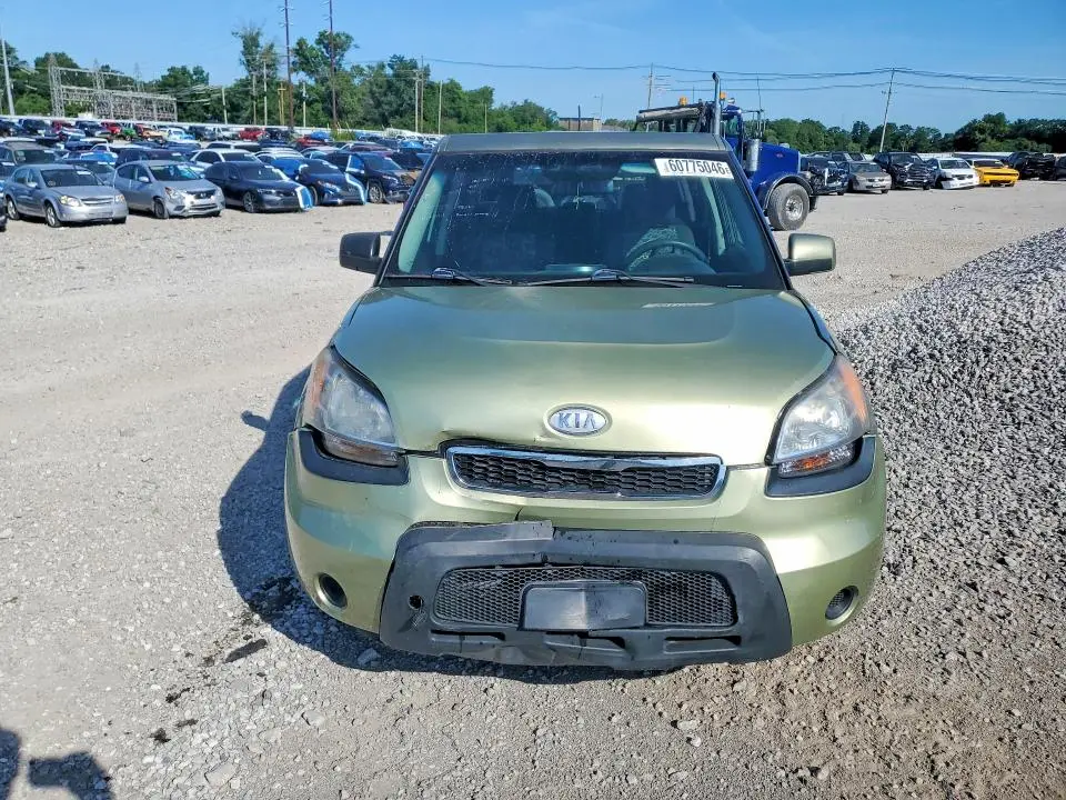 2011 KIA SOUL +  