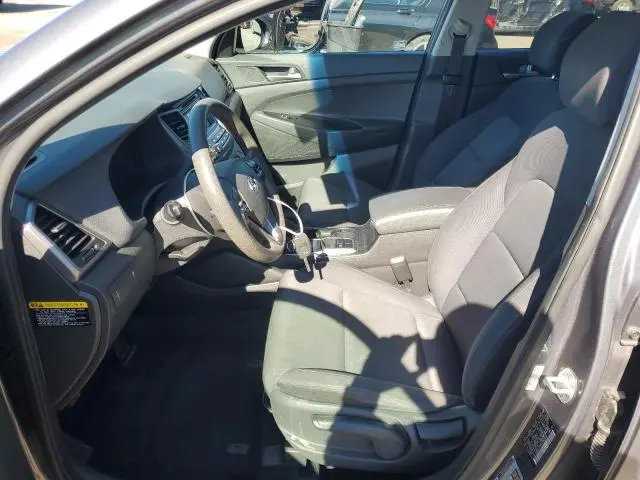 2018 HYUNDAI TUCSON SE  