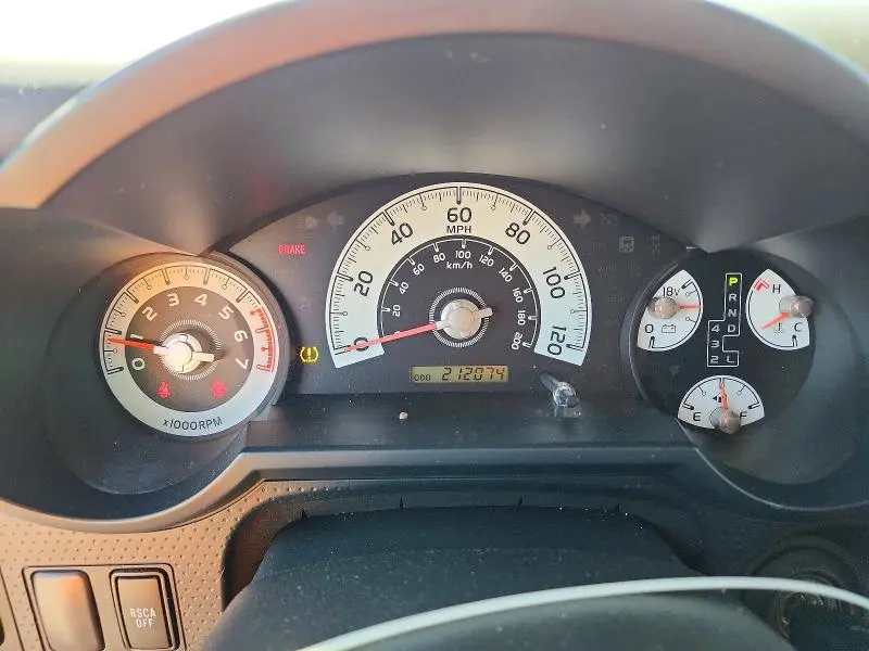 2012 TOYOTA FJ CRUISER BASE  