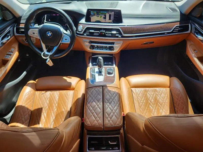 2020 BMW 750 XI  
