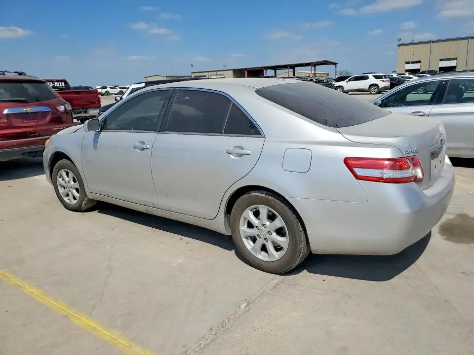 2011 TOYOTA CAMRY LE  